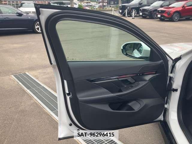 Bmw 5 SERIES 2025-03 7721414-13