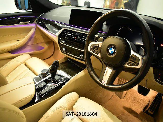 Bmw 5 SERIES 2018-05 8098258-18