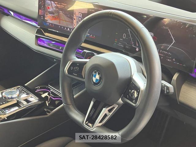Bmw 5 SERIES 2025-09 8098255-14