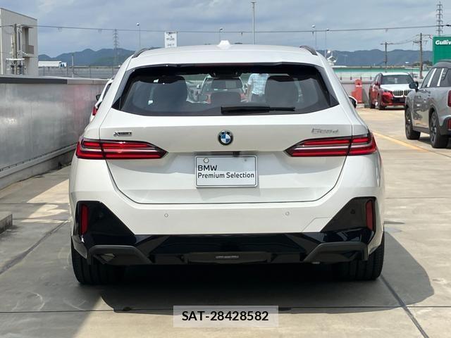 Bmw 5 SERIES 2025-09 8098255-4