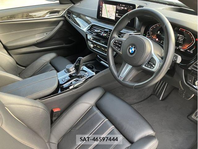 Bmw 5 SERIES 2021-03 8098256-1