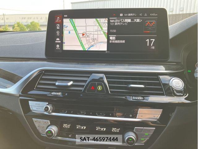 Bmw 5 SERIES 2021-03 8098256-8