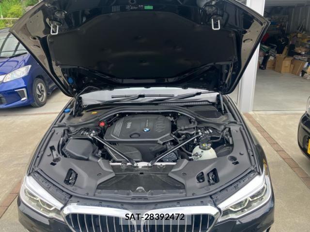 Bmw 5 SERIES 2018-03 8098257-13