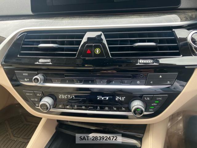 Bmw 5 SERIES 2018-03 8098257-23
