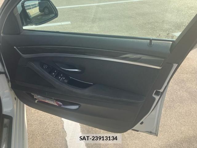 Bmw 5 SERIES 2015-12 8625993-16