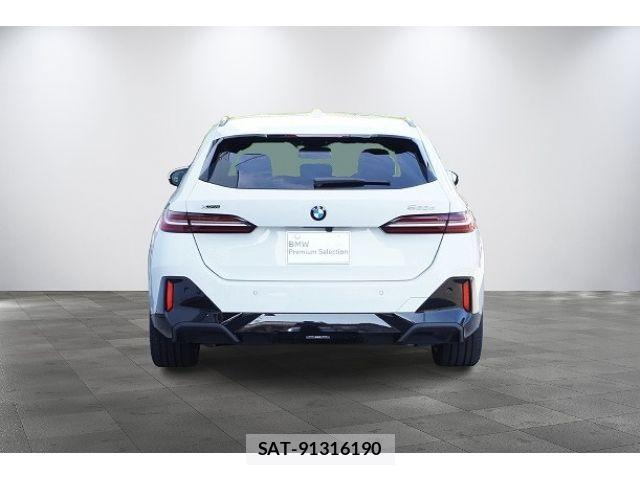 Bmw 5 SERIES 2026-04 8779621-3