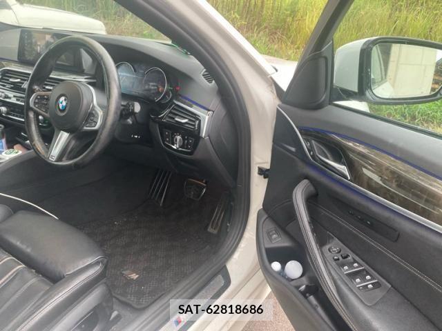 Bmw 5 SERIES 2017-09 8795384-13