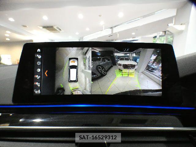 Bmw 5 SERIES 2020-10 8870527-13