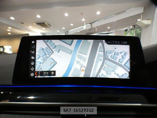 Bmw 5 SERIES 2020-10 8870527-1