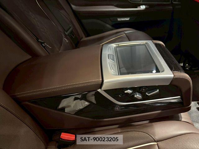 Bmw 7 SERIES 2017-12 7215343-10
