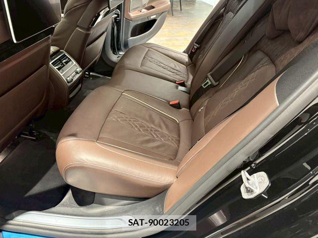 Bmw 7 SERIES 2017-12 7215343-18