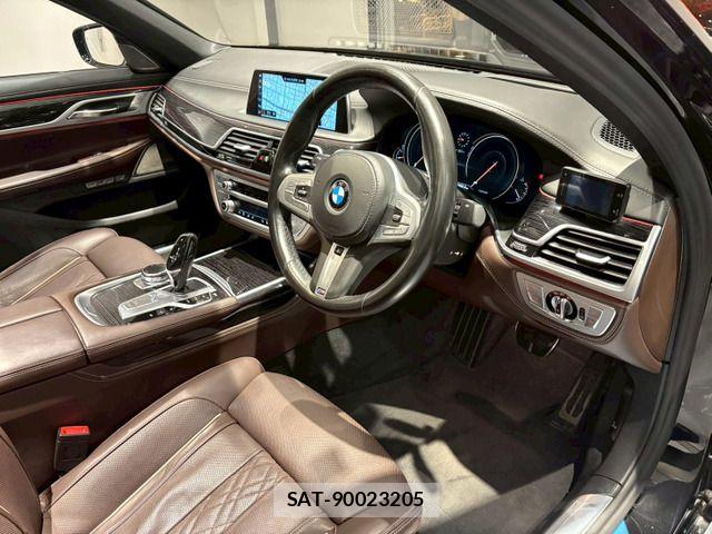 Bmw 7 SERIES 2017-12 7215343-1