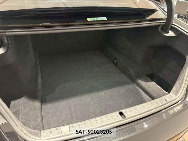Bmw 7 SERIES 2017-12 7215343-19