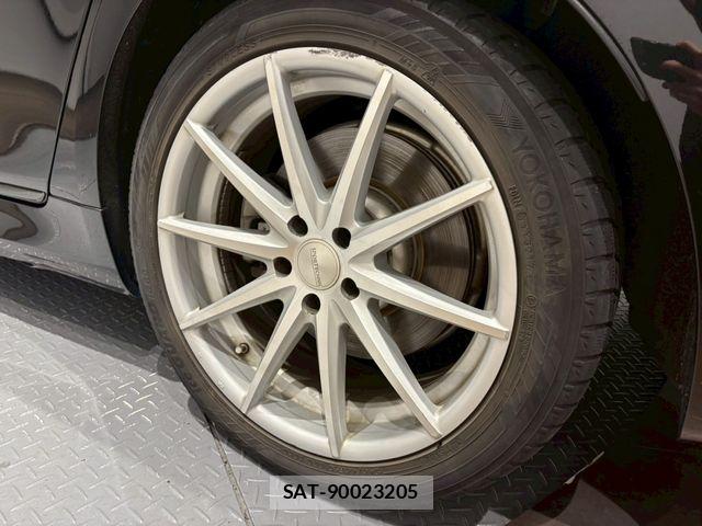 Bmw 7 SERIES 2017-12 7215343-26