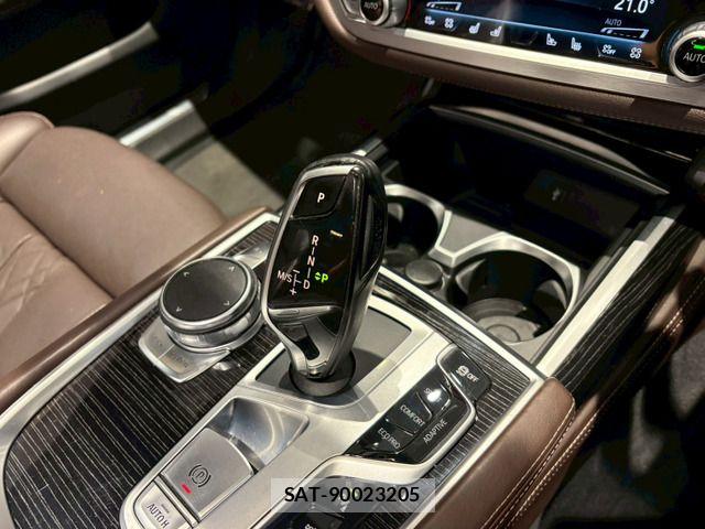 Bmw 7 SERIES 2017-12 7215343-6