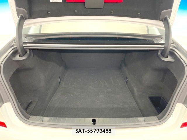 Bmw 7 SERIES 2018-06 7215340-18