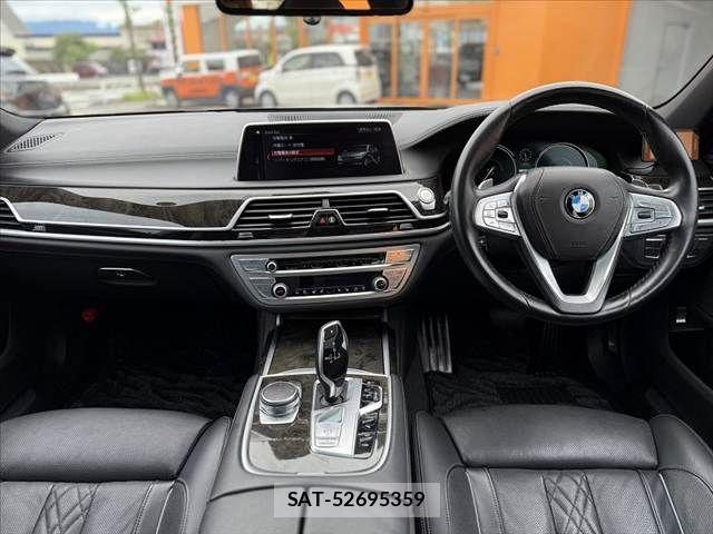 Bmw 7 SERIES 2017-09 7453197-1