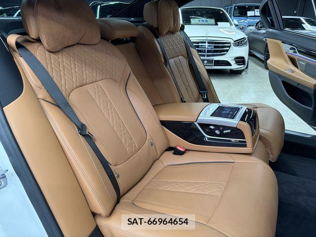 Bmw 7 SERIES 2019-04 7782965-9
