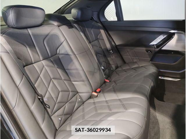 Bmw 7 SERIES 2023-06 7782966-11