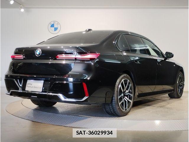 Bmw 7 SERIES 2023-06 7782966-2