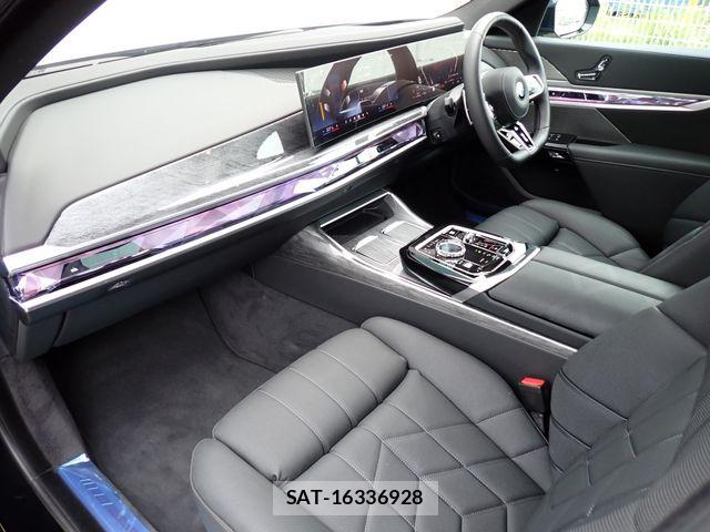 Bmw 7 SERIES 2025-12 7875530-27
