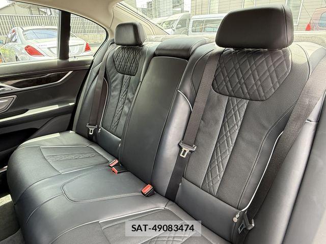 Bmw 7 SERIES 2017-02 7902329-12