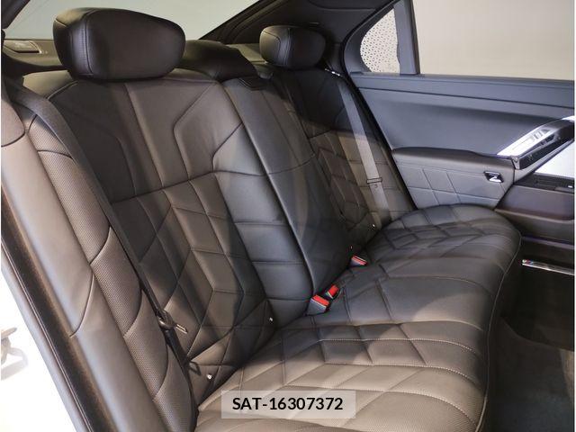 Bmw 7 SERIES 2025-01 8158058-11