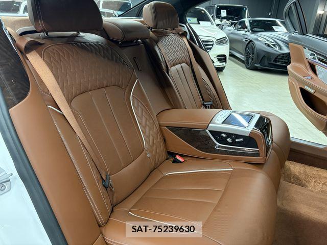 Bmw 7 SERIES 2017-08 8206591-12