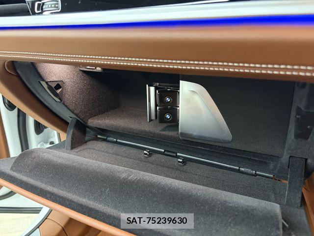 Bmw 7 SERIES 2017-08 8206591-17