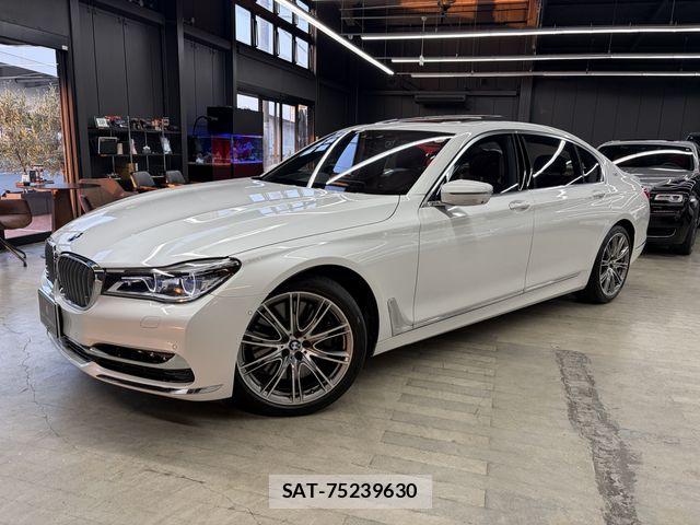 Bmw 7 SERIES 2017-08 8206591-2