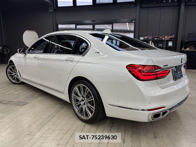 Bmw 7 SERIES 2017-08 8206591-4