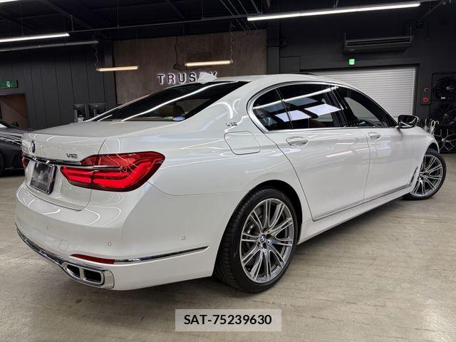 Bmw 7 SERIES 2017-08 8206591-6