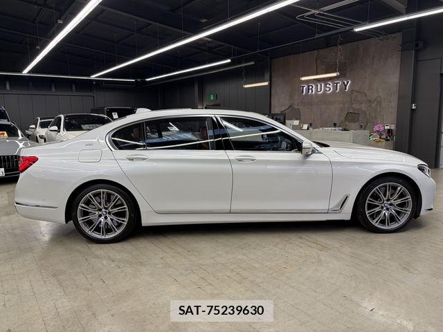 Bmw 7 SERIES 2017-08 8206591-7