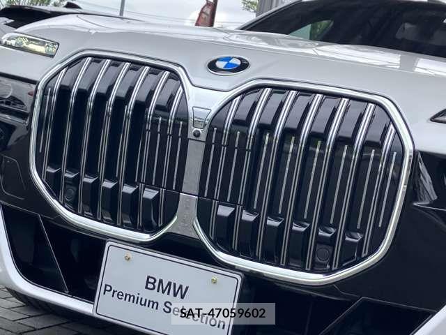 Bmw 7 SERIES 2023-05 8206590-10