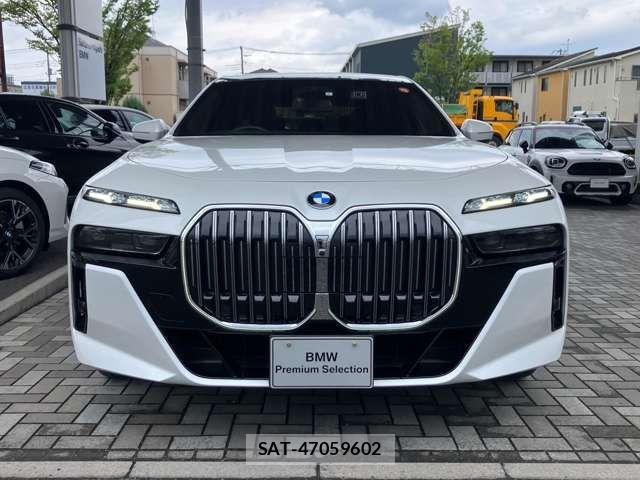 Bmw 7 SERIES 2023-05 8206590-3