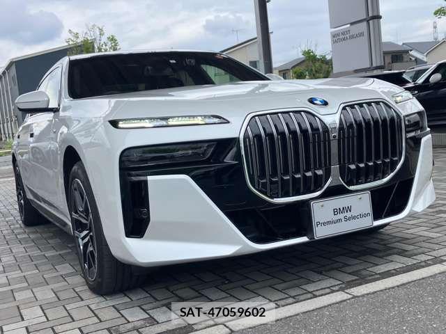 Bmw 7 SERIES 2023-05 8206590-6