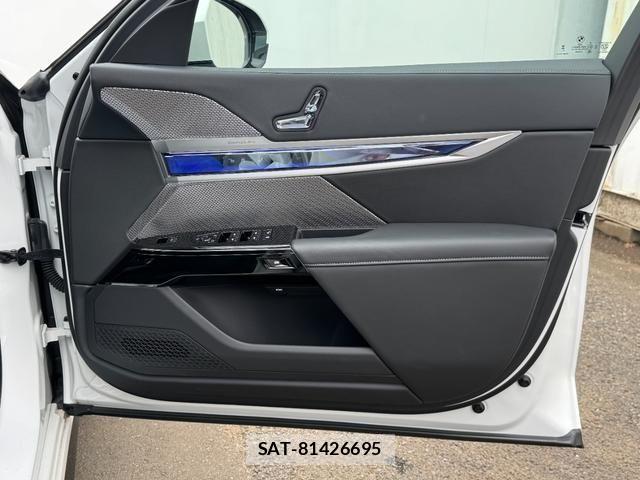 Bmw 7 SERIES 2025-06 8313351-24