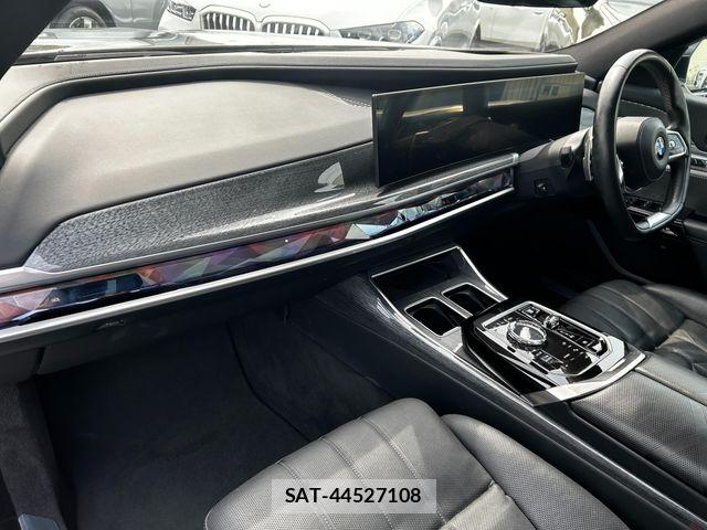 Bmw 7 SERIES 2023-03 8658212-17