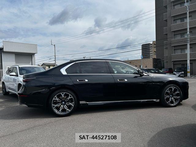 Bmw 7 SERIES 2023-03 8658212-6