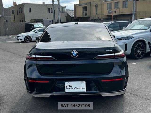 Bmw 7 SERIES 2023-03 8658212-8