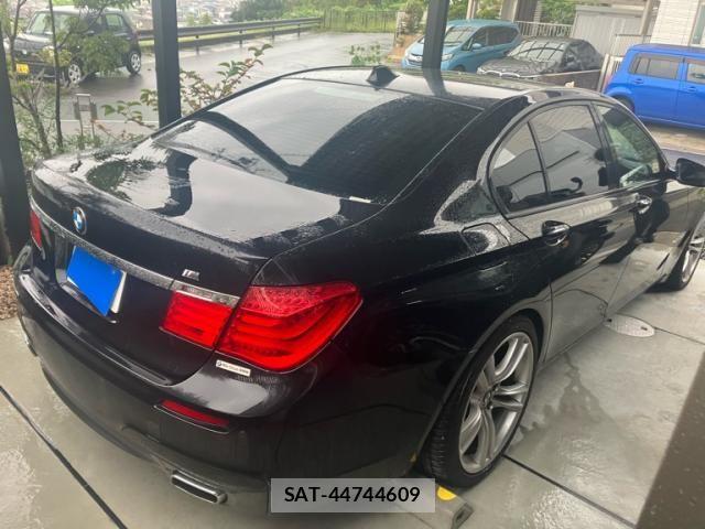 Bmw 7 SERIES 2011-09 8740891-10