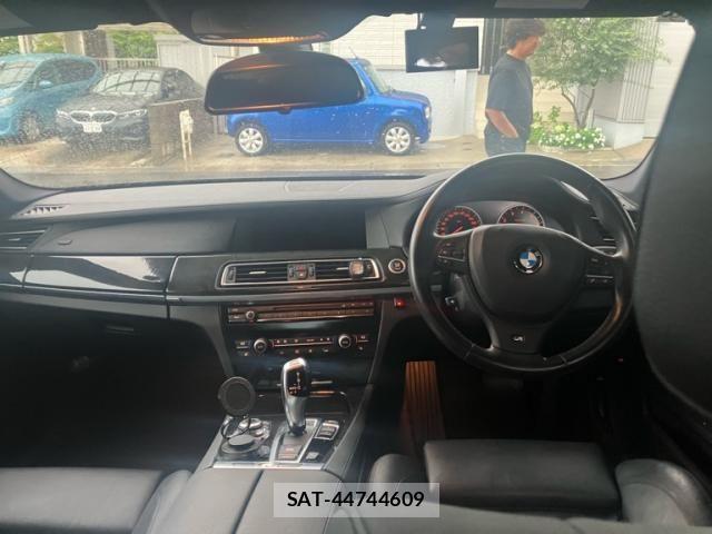 Bmw 7 SERIES 2011-09 8740891-11