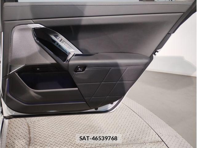 Bmw 7 SERIES 2024-04 8795388-29