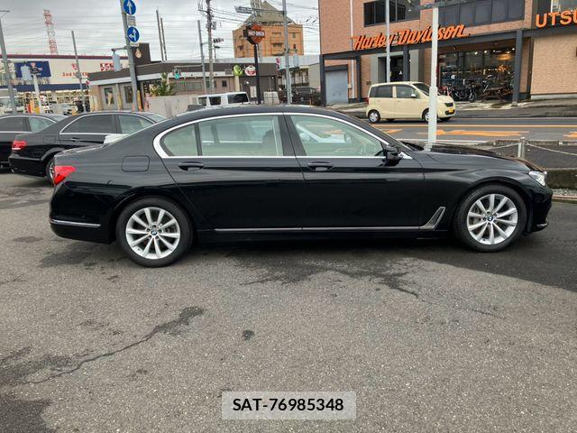 Bmw 7 SERIES 2017-08 8828040-1