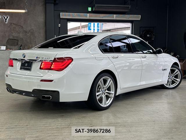Bmw 7 SERIES 2015-07 8878872-8