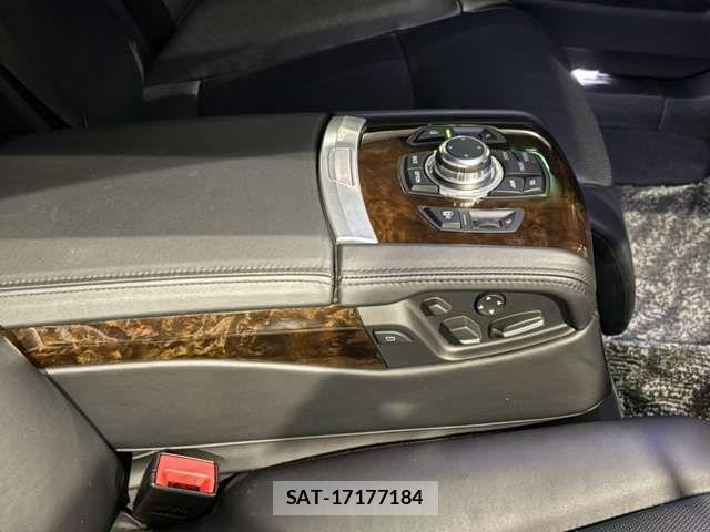 Bmw 7 SERIES 2012-12 8878871-17