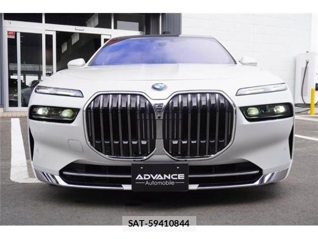 Bmw 7 SERIES 2023-07 8878870-9