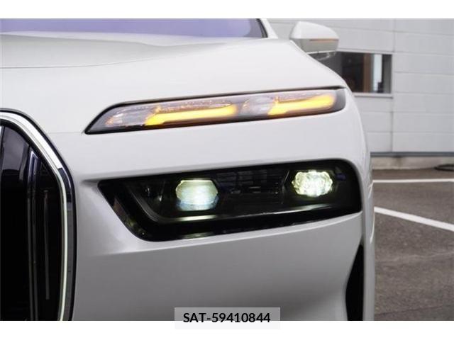 Bmw 7 SERIES 2023-07 8878870-11
