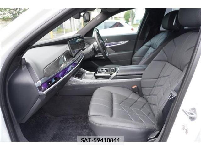 Bmw 7 SERIES 2023-07 8878870-16