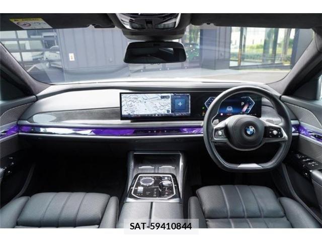 Bmw 7 SERIES 2023-07 8878870-1